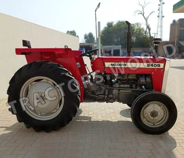 Massive Tractor 240S