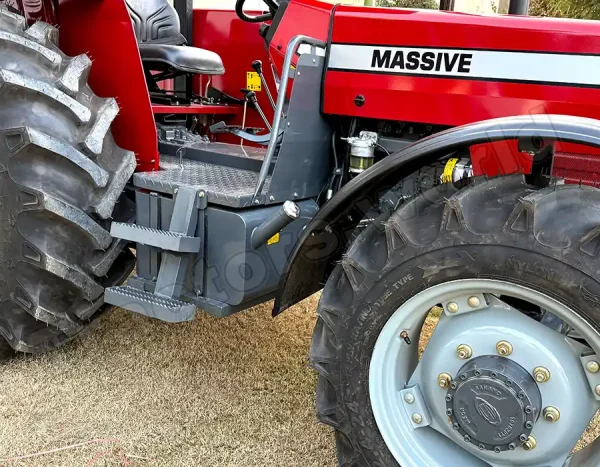 Massive 390 SE 4WD Tractors For Sale In Mozambique